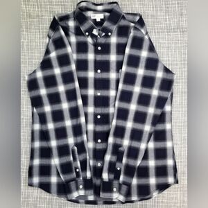GAP men's button down long sleeved shirt, NWT, Navy & White Plaid Size Large